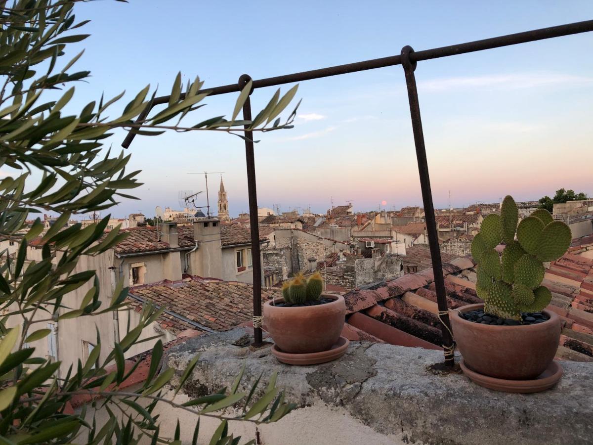 Appartement Avec Terrasse Panoramique Au Coeur De نيم المظهر الخارجي الصورة